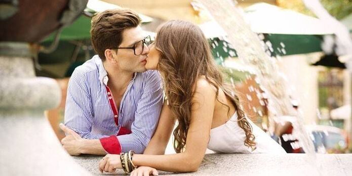 parasitic infection through kissing